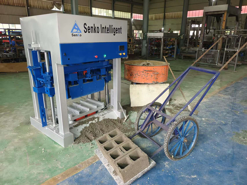 Senko Intelligent Equipment Menghantar 8 Barisan Pengeluaran Blok Separa Automatik kepada Pelanggan Afrika, Mengimbangi Keuntungan Kapasiti dengan Kelebihan Buruh Tempatan