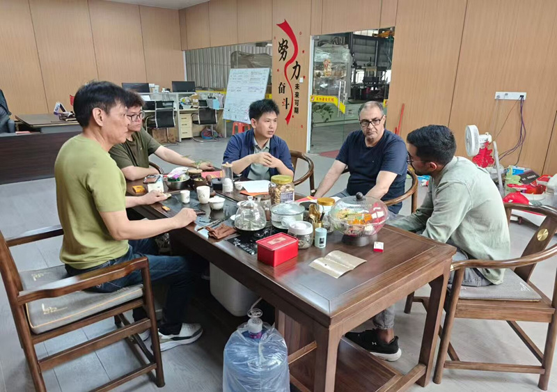 Quanzhou Senko Intelligent Equipment Manufacturing Co., Ltd. Mengalu-alukan Delegasi Algeria, Menerima Pujian Tinggi